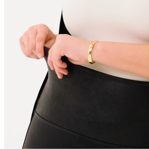 Spanx Faux Leather Leggings - Picture 3 of 6